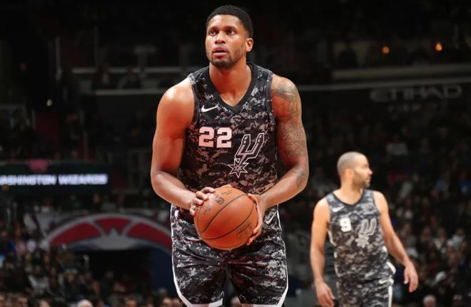 主教练在中 主教练在中