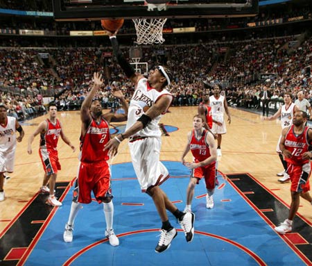 动作一气呵 动作一气呵